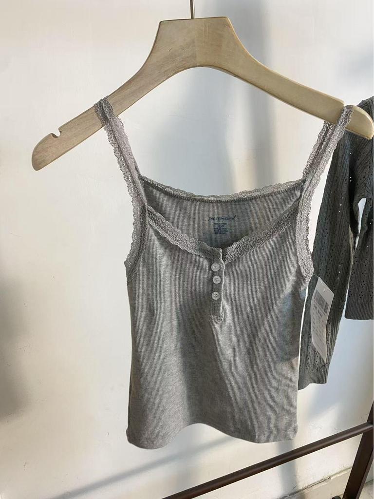 BM Tarzı Kadın Yazlık Pamuklu Fitilli Atlet Yedek Düğmeli Askılar ve Amerikan Danteli.