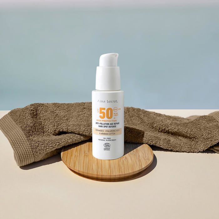 Crème solaire teintée - Sand - SPF 50 - 50 ml - Protection UV - Non comédogène