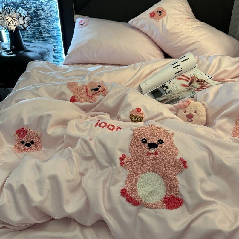 

Bedding Set Summer Double Sided Cool Ice Silk Bed Set Of Four Cute Soft And Cute Pig Towel Embroidered Quilt Set 150x200 3pcs