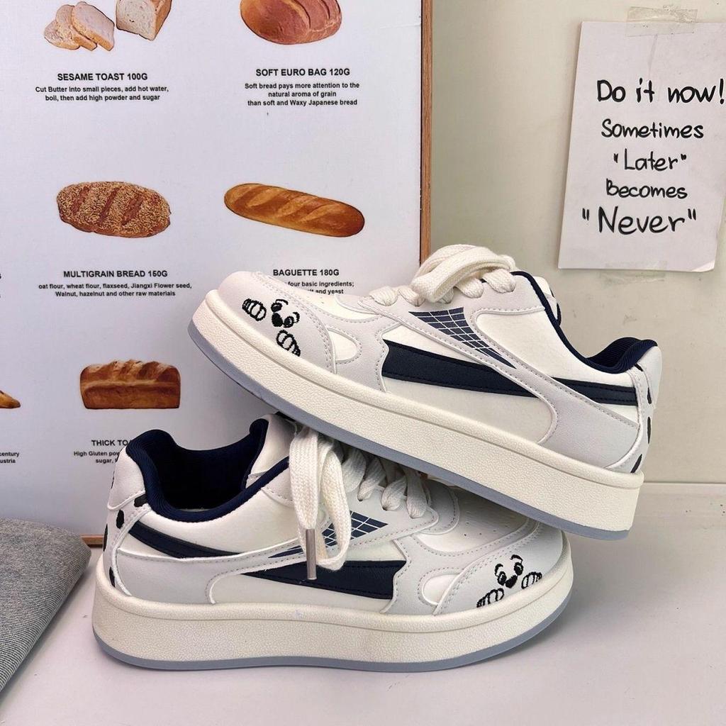 Women's Versatile 2025 Spring/Autumn Thick-Soled Fashionable White Shoes - Perfect with Skirts, Cute Board Shoes