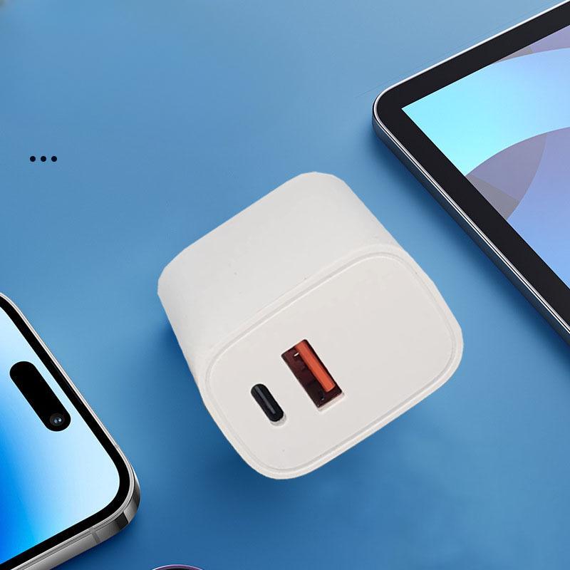 Mobile Phone Charging Head Is Suitable for IPhone13 Apple IPad Multi-port Fast Charging Head US-regulated Type-c Wireless Charger