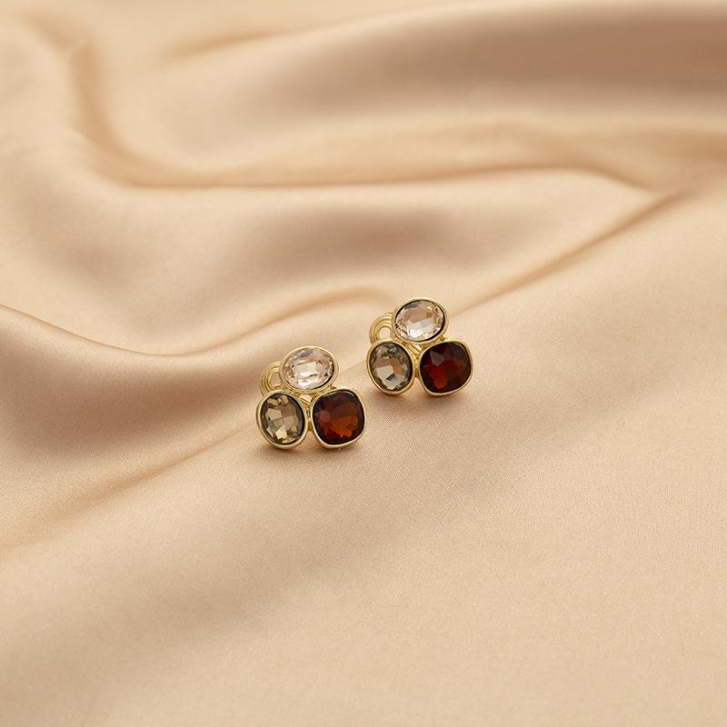Luxury Super Crystal Girl Retro Fashion Mosquito Ear Piercing Ear Clip