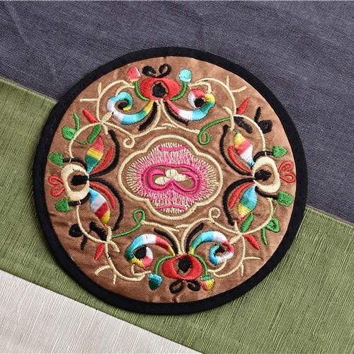 1PC Orientalischen Stil Stickerei Tuch Becher Tasse Untersetzer Tisch Dekoration Restaurant Cafe Liefert