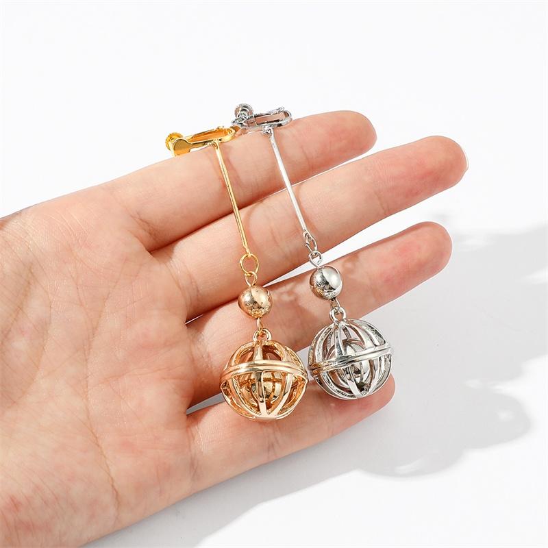 1pc Anime Tokyo Revengers Kazutora Earrings Hollow Ball Pendant Earring Cosplay Props Jewelry Accessories for Fans