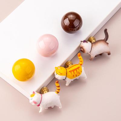 Entzückender katzenförmiger Keramik-Schubladengriff für Kinder