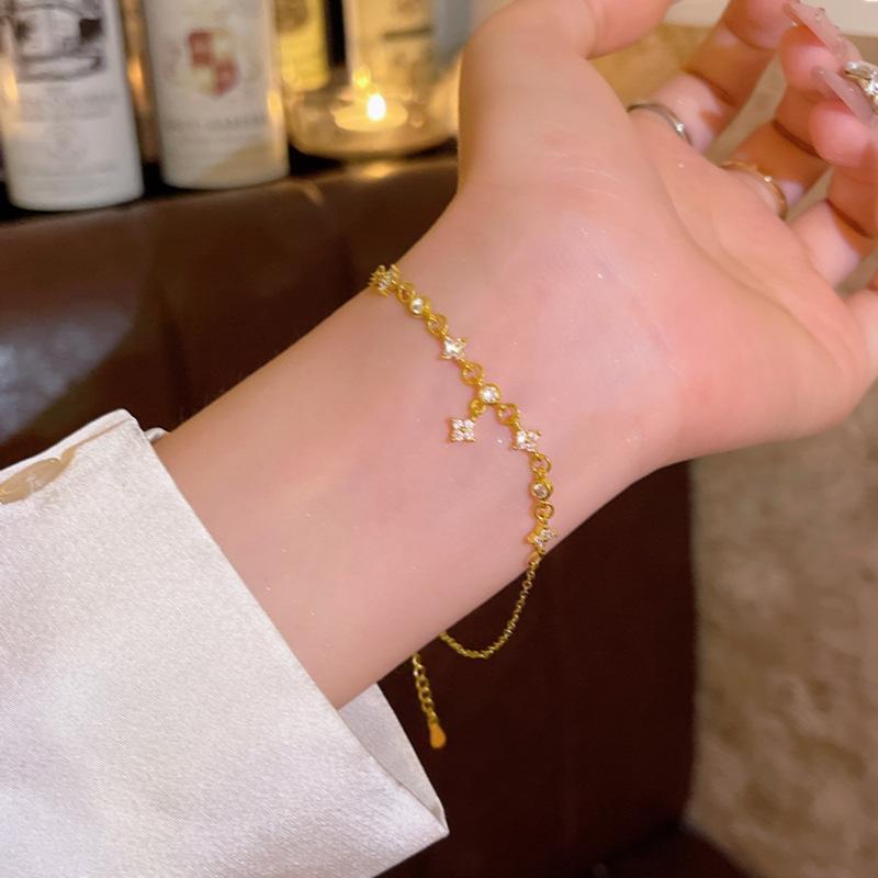 Annual Flash Zirconium Mango Bracelet Women's Light Luxury Niche Exquisite Girlfriend Gift Bracelet Temperament Jewelry