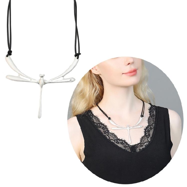 Dragonflys Pendant Necklace Alloy Materials Day To Night Jewelry Accessory For Fashionable Outfits