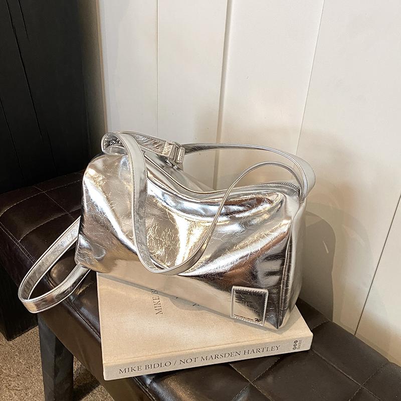 

Повседневная сумка-тоут большой емкости для женщин, осень, новые повседневные универсальные сумки через плечо, модная дорожная сумка на одно плечо