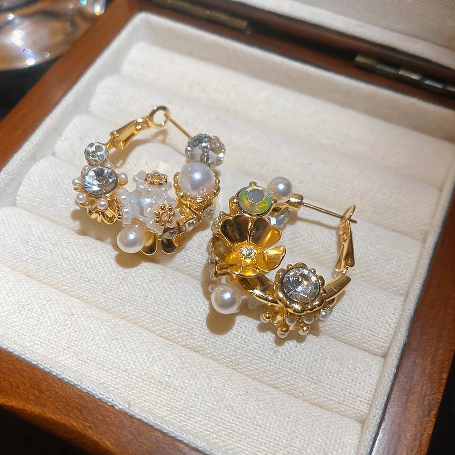 Серьги с бриллиантами, цветами и жемчугом Французские элегантные серьги Серьги Легкая роскошь Нишевые серьги Женские