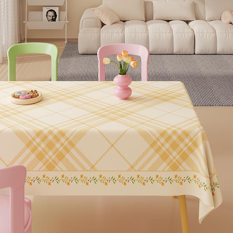 

Ins Style Printed Pvc Waterproof Tablecloth Washable Plaid Table Cover for Party Banquet Lovely Anti-Scratch Home Decoration 120x120cm