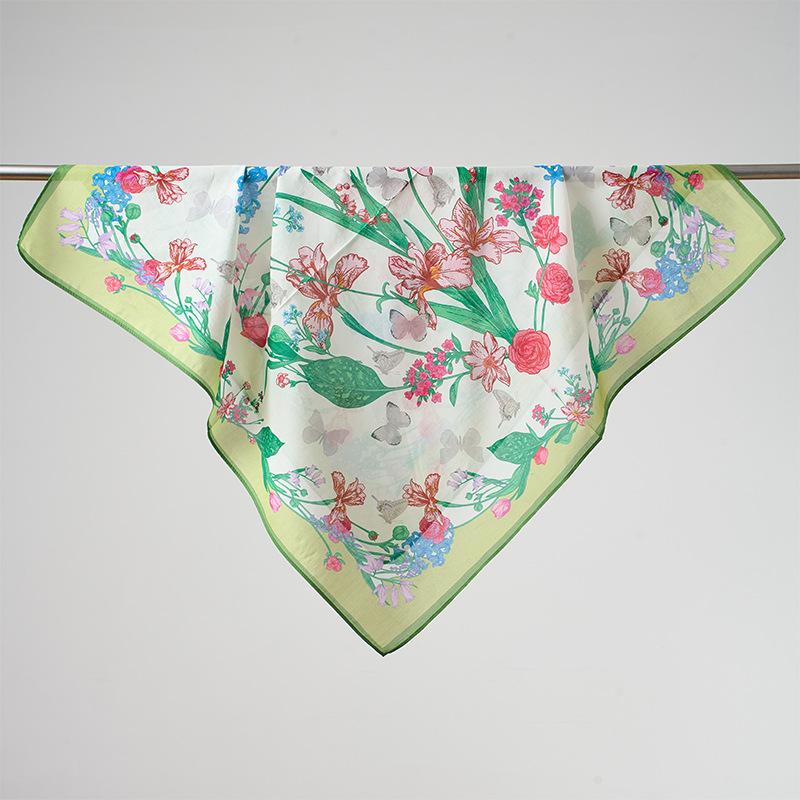 Flower Printed Lightweight Breathable Women Fashion Square Neck Scarf