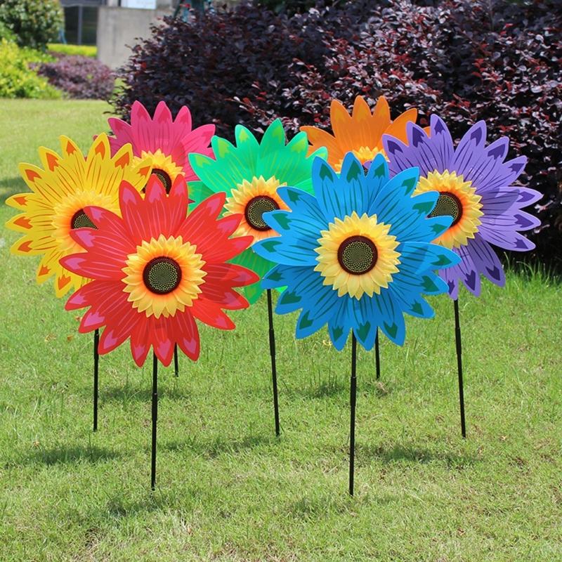 Outdoor Wind Spinner Plastic Sunflower Wind Spinner with Stake 360 Degree Rotating Windmill Yard Wind Sculpture for Home