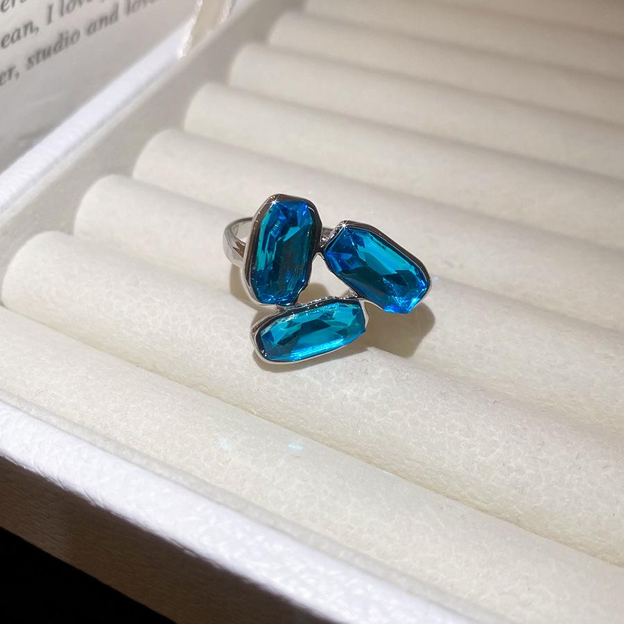 European & American Retro Triangle Open Index Finger Ring for Women
