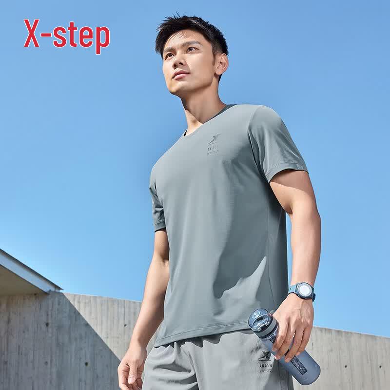 Xtep Men s Quick-Dry Sports T-Shirt XL