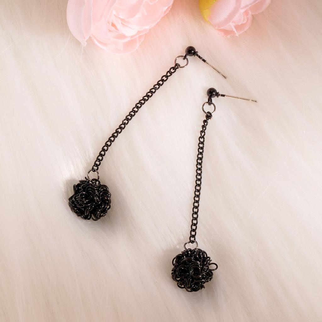 Sweet And Cool, Dumb Black Bayberry Ball Fringed Earrings, Light Luxury, High-End Sense, Literary Personality, Fashion Temperament Earrings