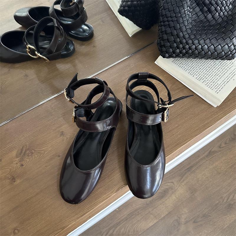 

Fashion IPPEUM Flat Shoes Women Plus Size 43 Ankle Buckle Slingbacks Sandals Round Toe Kawaii Shoes 225 чёрный