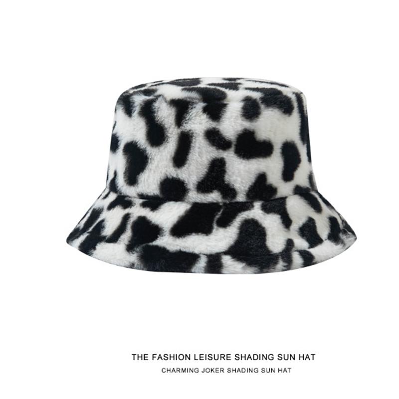 Women's Leopard Print Fleece Bucket Hat with Warm Wide Brim Vintage European American Style,Suitable for Everyday,Commute,Outing