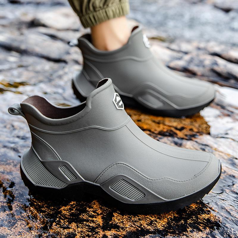 Neue Regenschuhe kurzer Schaft Herren Erwachsene wasserdichte Schuhe Damen Regenstiefel rutschfeste und abriebfeste Gummischuhe Fleece warm Mode Wasserschuhe