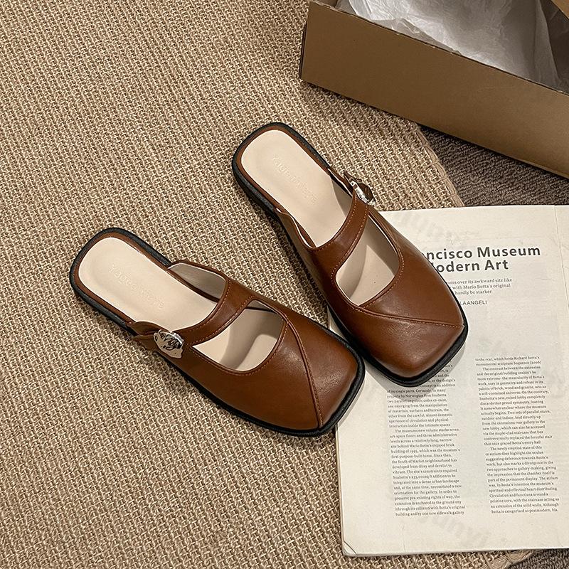 Mode Retrodesignade Fyrkantig Tå Casual Platta Halvtofflor för Kvinnor 2025 Nya Sommar Eleganta Mångsidiga Bekväma Slip on Tofflor