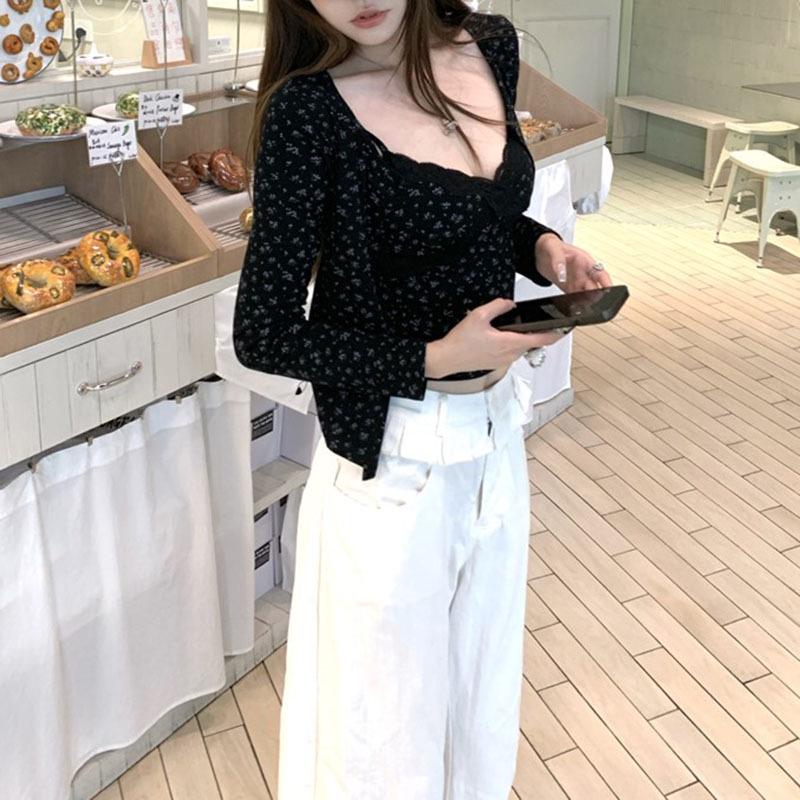 Zestaw dwuczęściowy dla kobiet Spicy Girl: Kardigan w kwiaty i top na ramiączkach z koronkowym wykończeniem - Jesień