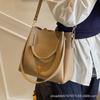 Fashion tote bag women's spring 2025 new commuting versatile hand-to-shoulder crossbody bag large capacity tote bag