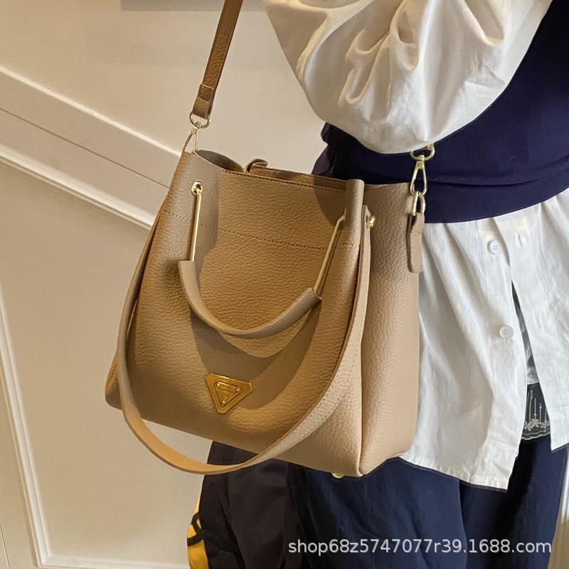 Fashion tote bag women's spring 2025 new commuting versatile hand-to-shoulder crossbody bag large capacity tote bag