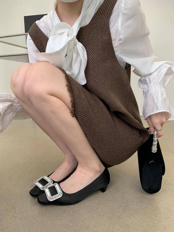 Spring new light mouth single shoes black boat shoes square buckle rhinestone thick heel square head ladyshoes low heel high heels