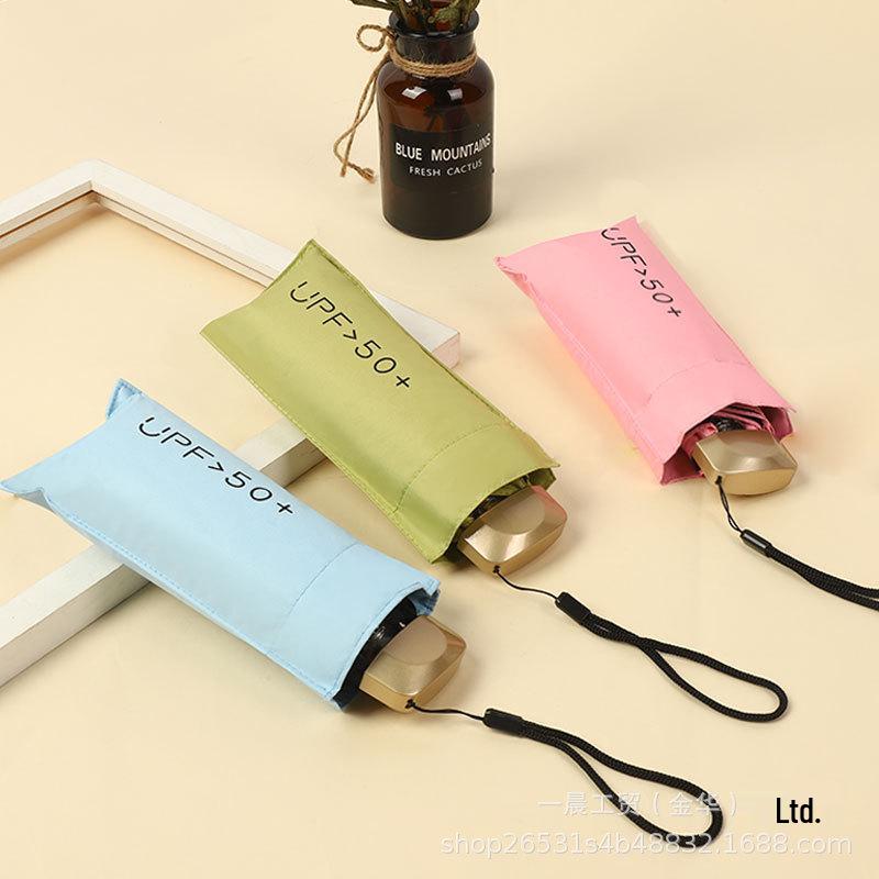 Ultra-Light Five-Fold Umbrella: UV Protection Sunscreen, Anti-Ultraviolet, Rain or Shine, Folding Black Glue Sunshade.