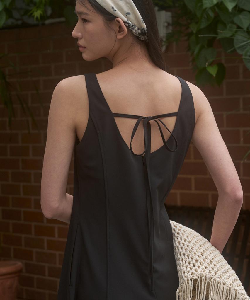 SIGREAT U-Neck Flare Long Dress_Black