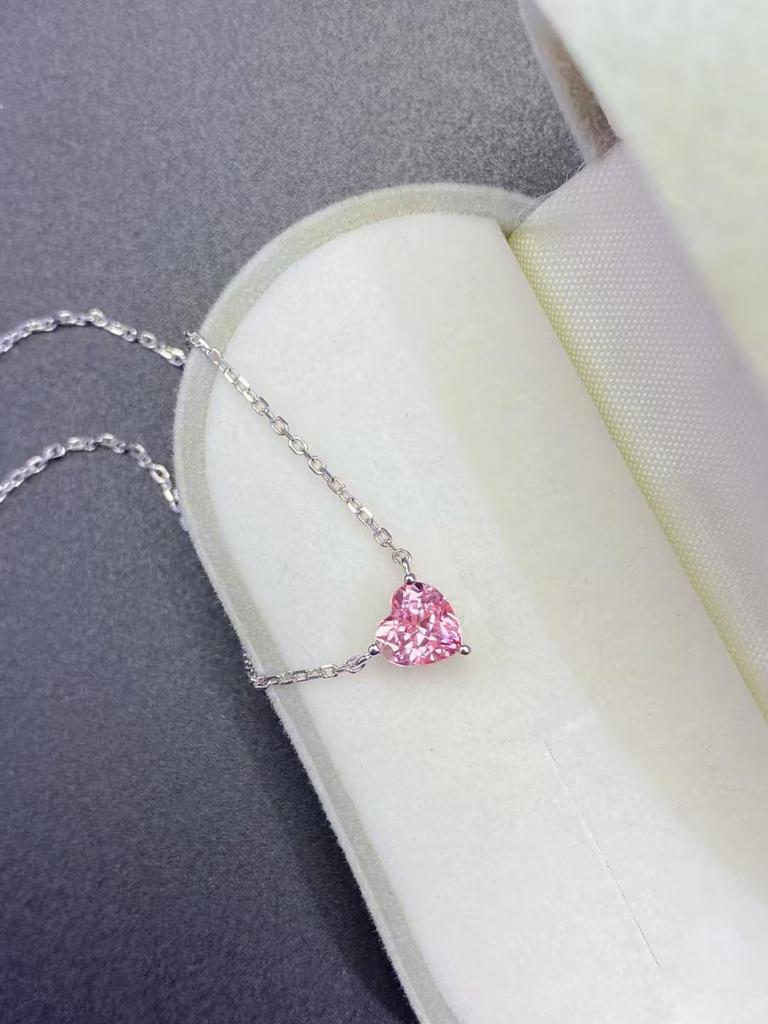 S925 Silver Moissanite Heart Necklace - Minimalist Heart-Shaped Pendant with Clavicle Chain