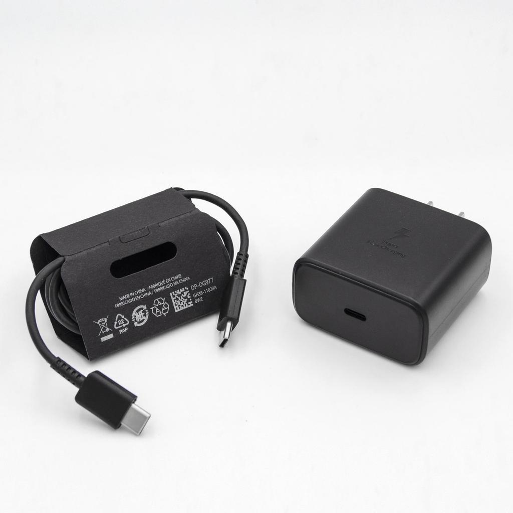 Samsung Galaxy S21/S22 Ultra Charger: PD45W Super Fast Charging for EU/US/UK.