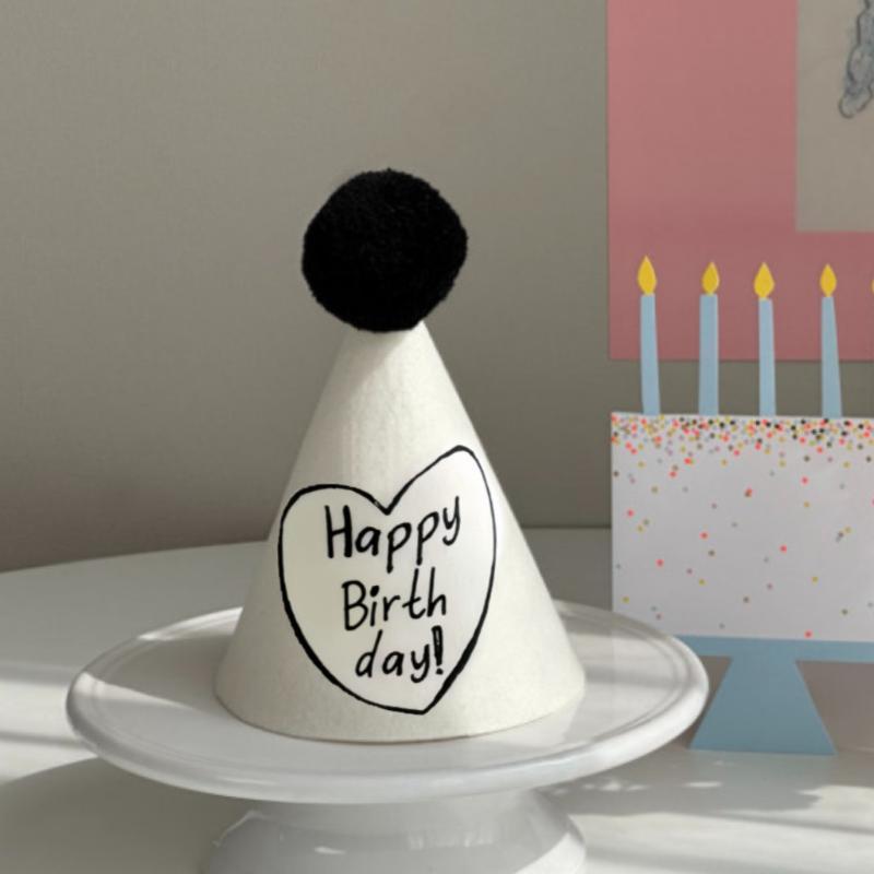 Accessoire d'ambiance Chapeau d'anniversaire Dessiné à la main Tissu non tissé Chapeau d'anniversaire Graffiti Doux Chapeau d'anniversaire Princesse Fête d'anniversaire