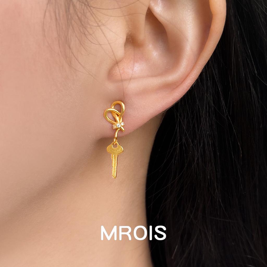 18k Gold Matte Sandblasted Key Rope Knot Zircon Earrings