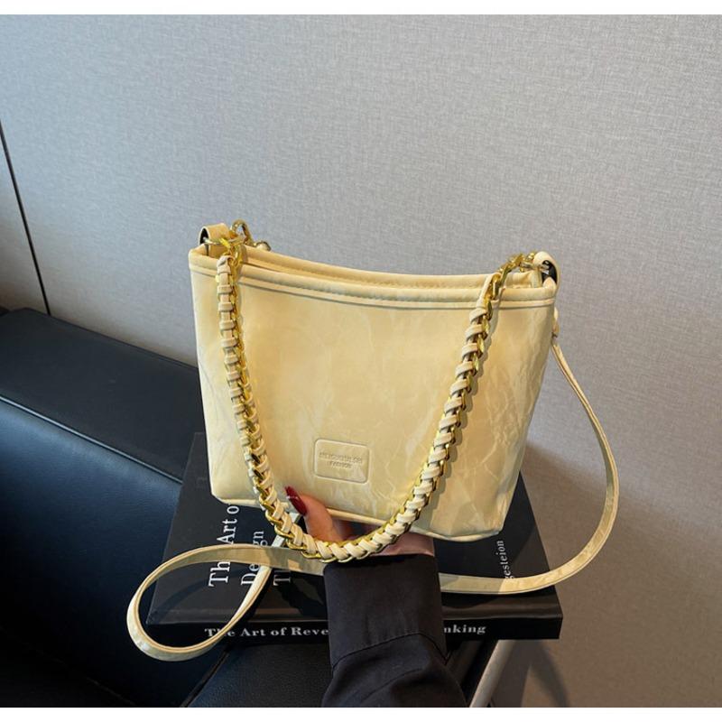 Premium sense portable bucket bag women's new versatile messenger bag niche design commuter shoulder bag