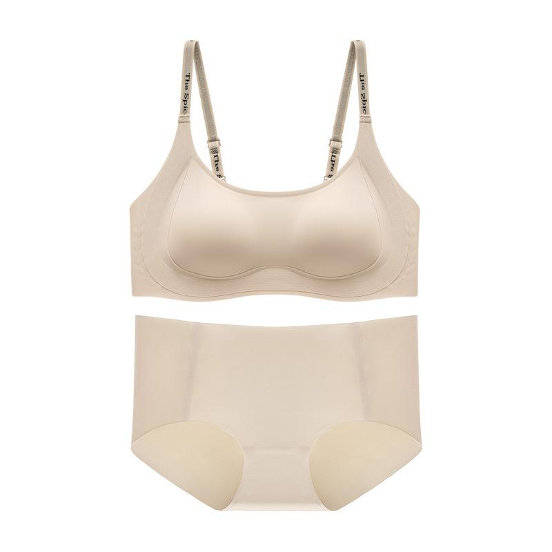 Summer light and thin liquid foundation underwear, large breasts and small seamless bras, closed breasts, anti-sagging women's bras