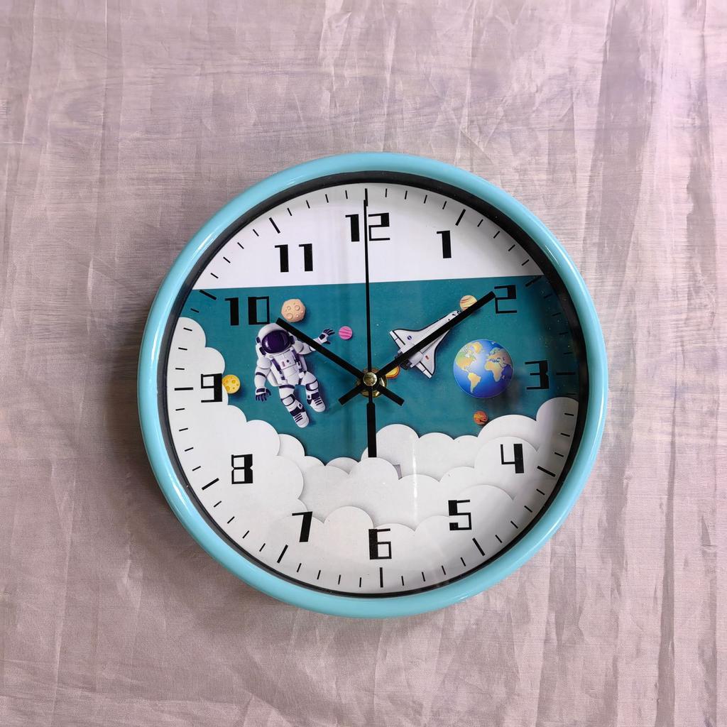 8-Inch 20Cm Children'S Room Creative Personality Astronaut Wall Clock Modern Simple Home Silent Clock Watch