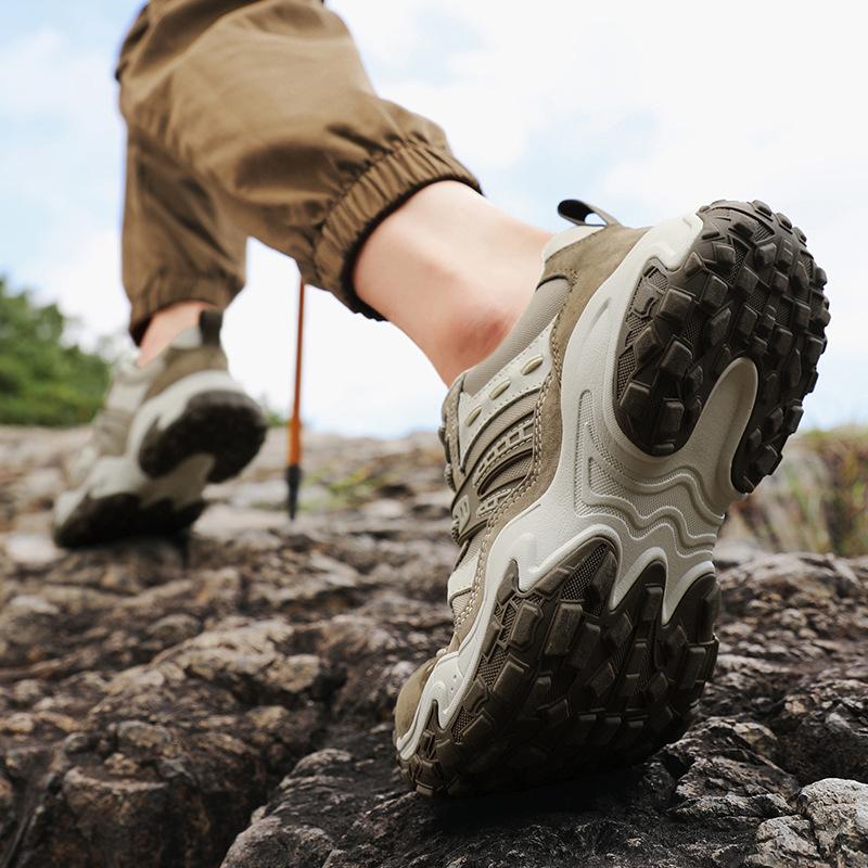 Shoes New outdoor sports off-road not tired feet climbing hiking shoes platform non-slip mountaineering dad shoes