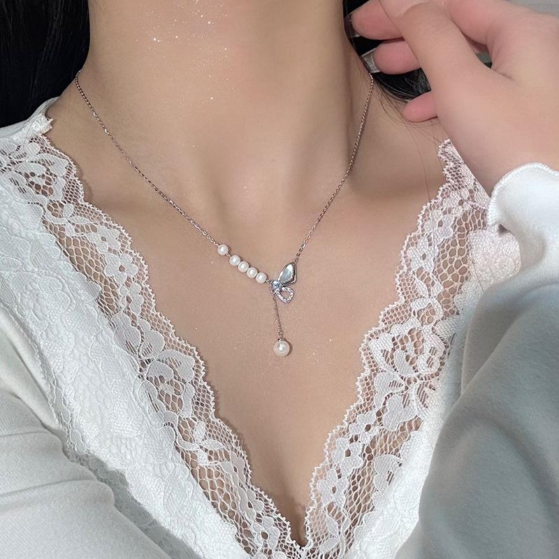 S925 Sterling Silver Collarbone Necklace Link Chain for Girls Summer Shell Pearl Moissanite Pendant Light Luxury Style