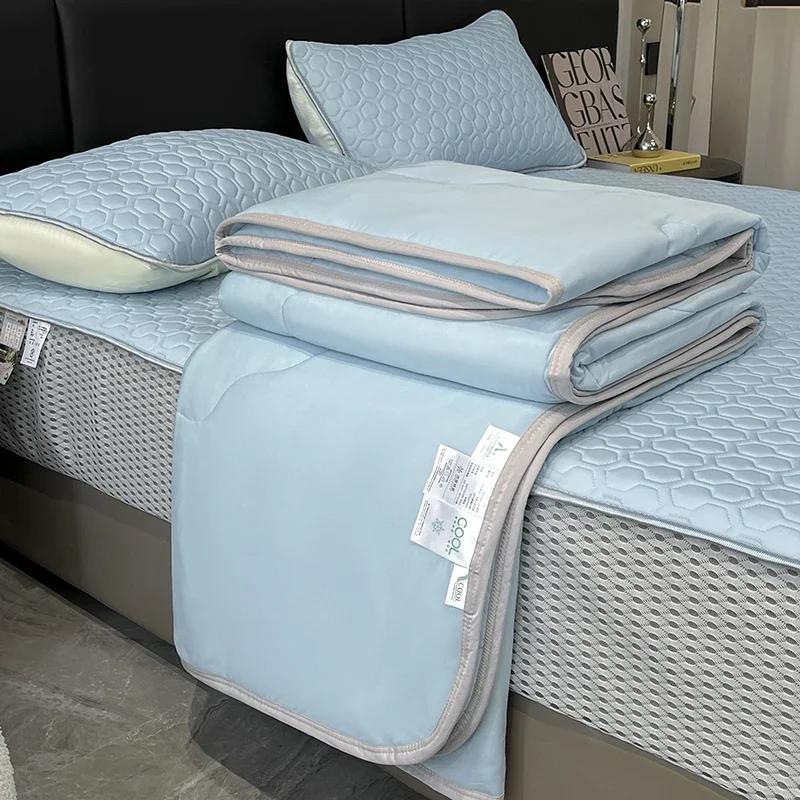 Double-sided Cool Feeling Summer Quilt Set Queen Smooth Ice Silk Cooling Blanket Summer Comforter Fitted Sheet and Pillowcase