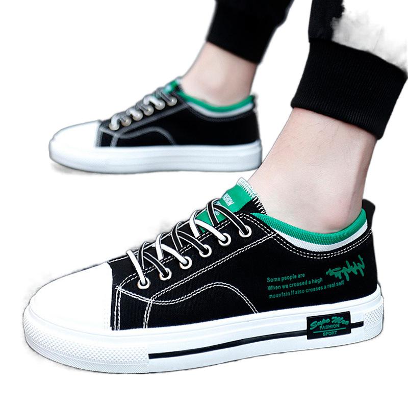 A pair of cloth shoes, new breathable cloth shoes in autumn and winter, canvas board shoes for beginners