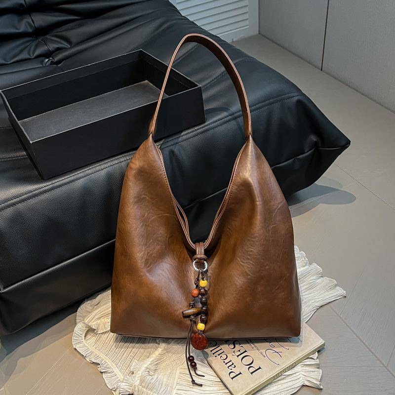 Tote bag women's 2025 new trendy autumn and winter high-end retro shoulder bag large-capacity work commuter women's bag