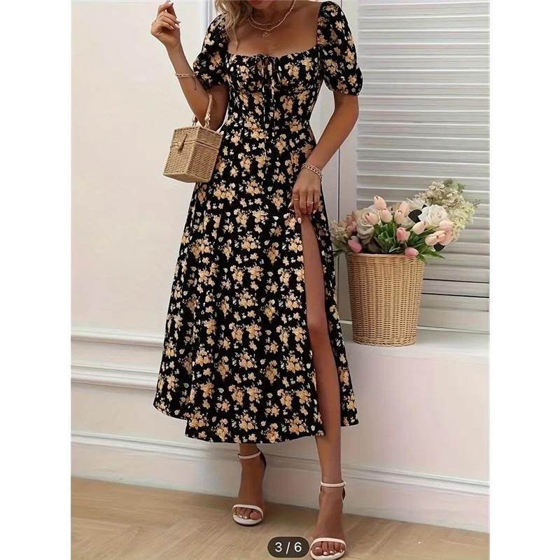 Bedrucktes Neckholder-Kleid mit schmalem Schlitz und Blumenmuster im französischen Stil