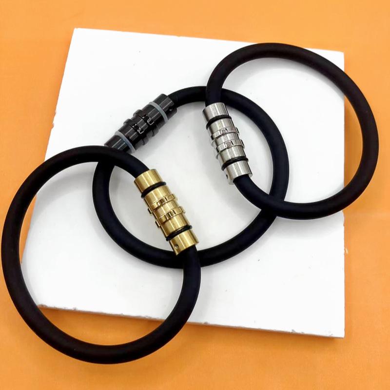 Europäischer und Amerikanischer Modeschmuck Silikonarmband mit Magnetverschluss - Sportliches Dreifarbiges Design
