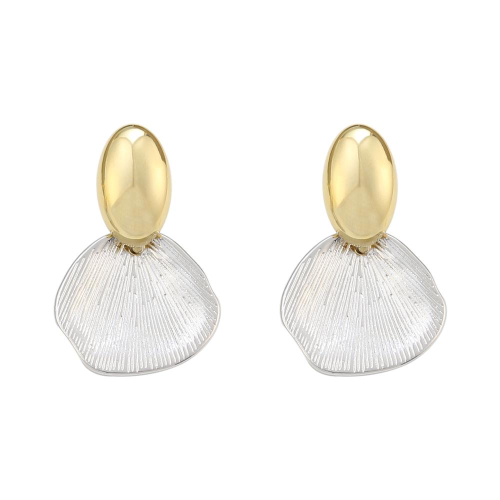 925 Silver Needle Simple Shell-Shaped Earrings High-End French Retro Temperament Earrings Niche Light Luxury Stud Earrings Wholesale