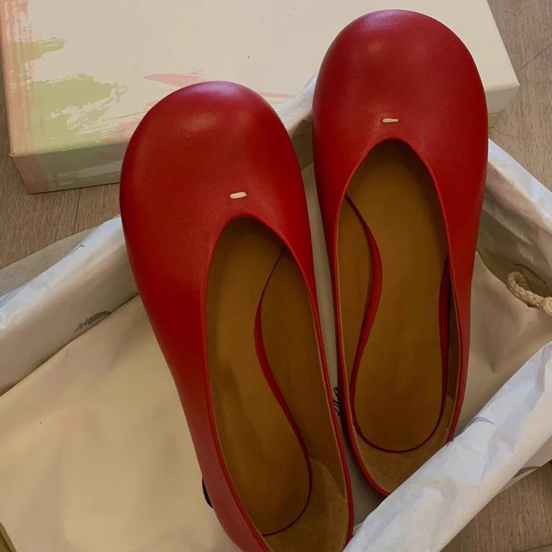 

Большие туфли женские 2024 минималистичные ретро маленькие красные туфли на плоской подошве туфли бабушки внутренняя высота увеличивается одинарный ботинок прилив 39
