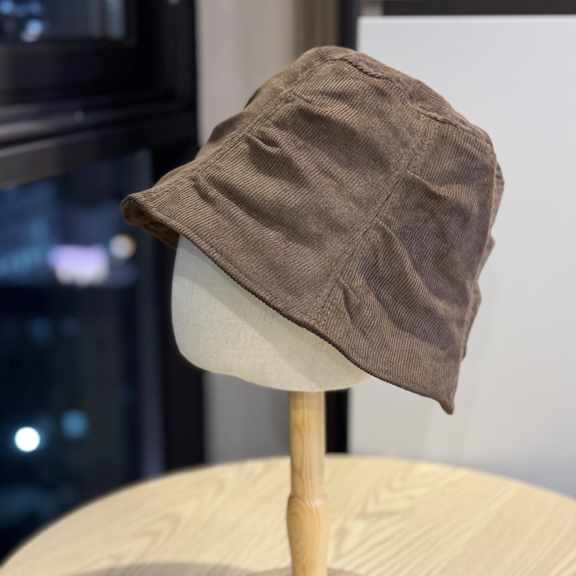 

Плиссированная шляпа рыбака Женская осенняя однотонная шляпа от солнца Универсальная, подчеркивающая лицо, маленькая шляпа-котелок Простой повседневный тренд Adjustable