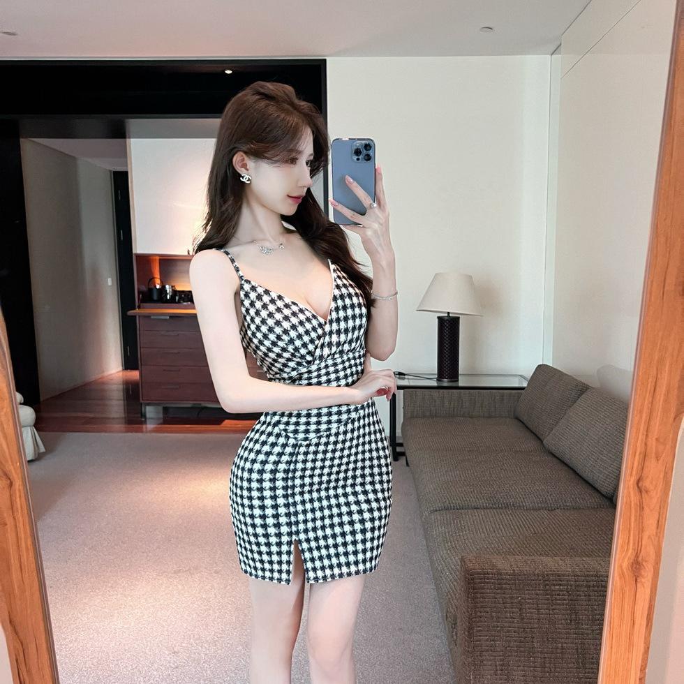 Summer new chain suspender dress women's sexy plaid short skirt slim and thin small hip skirt