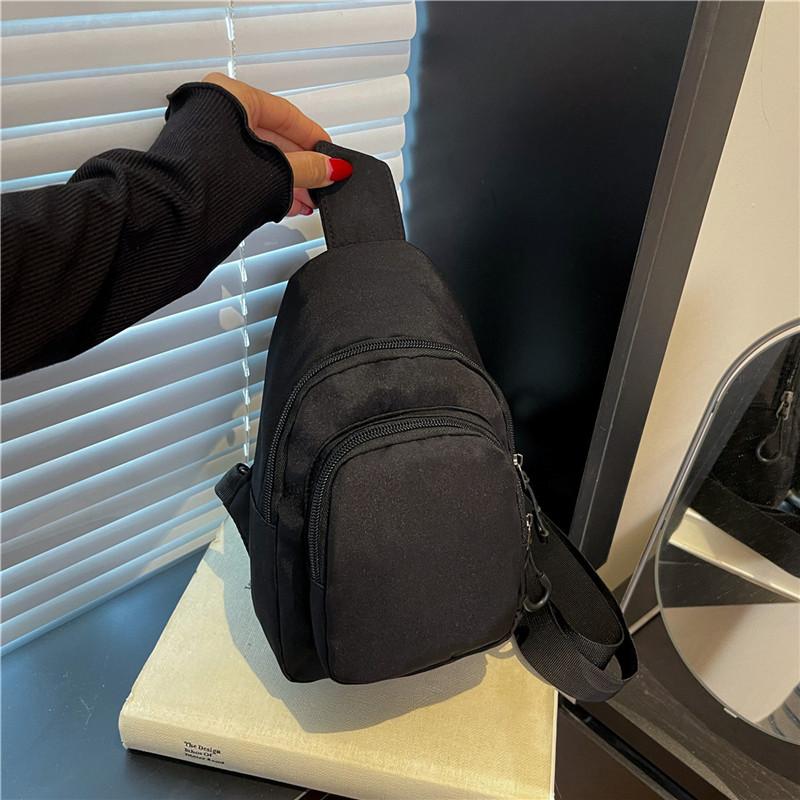 

Breast bag ins Japanese small satchel travel lightweight messenger bag casual mini mobile phone bag чорний