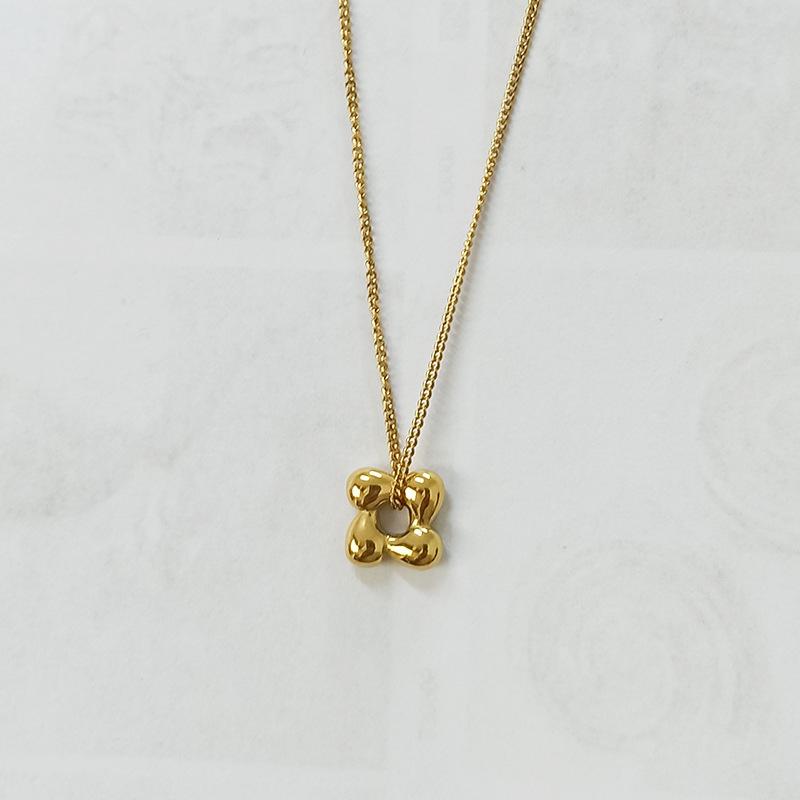 2025 Summer New Rotating Flower Necklace Women's Light Luxury Fashion High Sense Personalized Necklace Niche