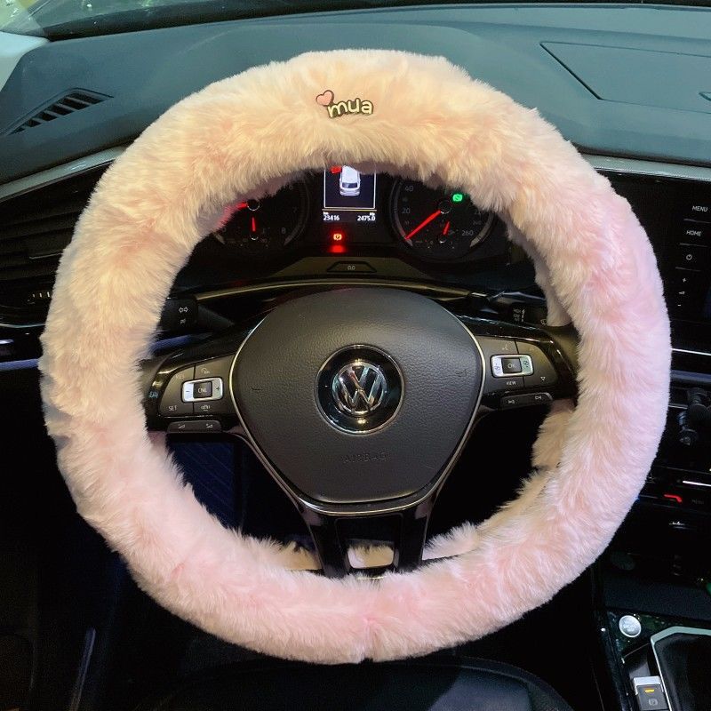 Strawberry Bear Winter Steering Wheel Cover Cute Cartoon Lotso Bear Women's Warm Plush Car Steering Wheel Protection Car Decor